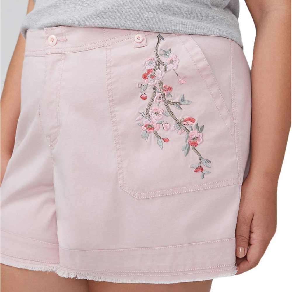 Lane Bryant Shorts Peach Floral Girlfriend (NWT)